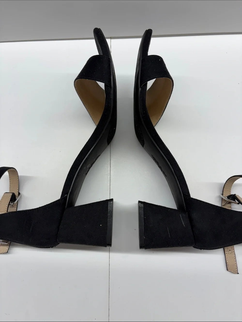 NEW Life Stride Women’s Black Ankle-Strap Block Heel Sandals Size 9
